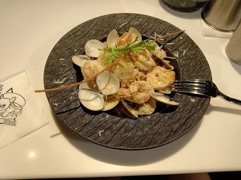 Eat enjoy 意享美式廚房林口三井店｜外帶美食｜外送美食｜林口美食｜千層蛋糕｜美式餐廳｜寵物友善｜畢業聚餐