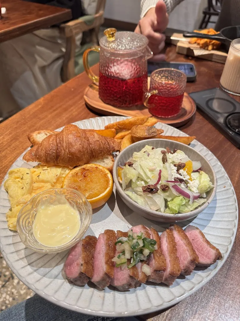 島旅•brunch（不定休，公休請看IG)