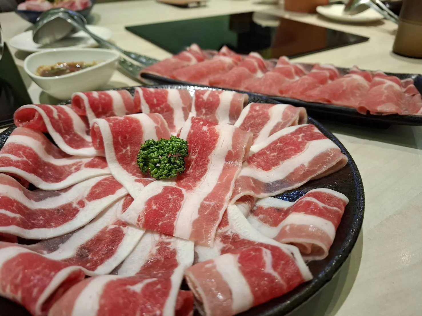 覺醒 幸福 鍋物｜寵物友善｜牛奶鍋｜麻辣鍋｜藥膳鍋｜胡椒雞白鍋｜新莊必吃餐廳｜聚餐｜麻辣牛奶鍋｜人氣美食｜約會餐廳｜新莊火鍋｜慶生｜推薦｜