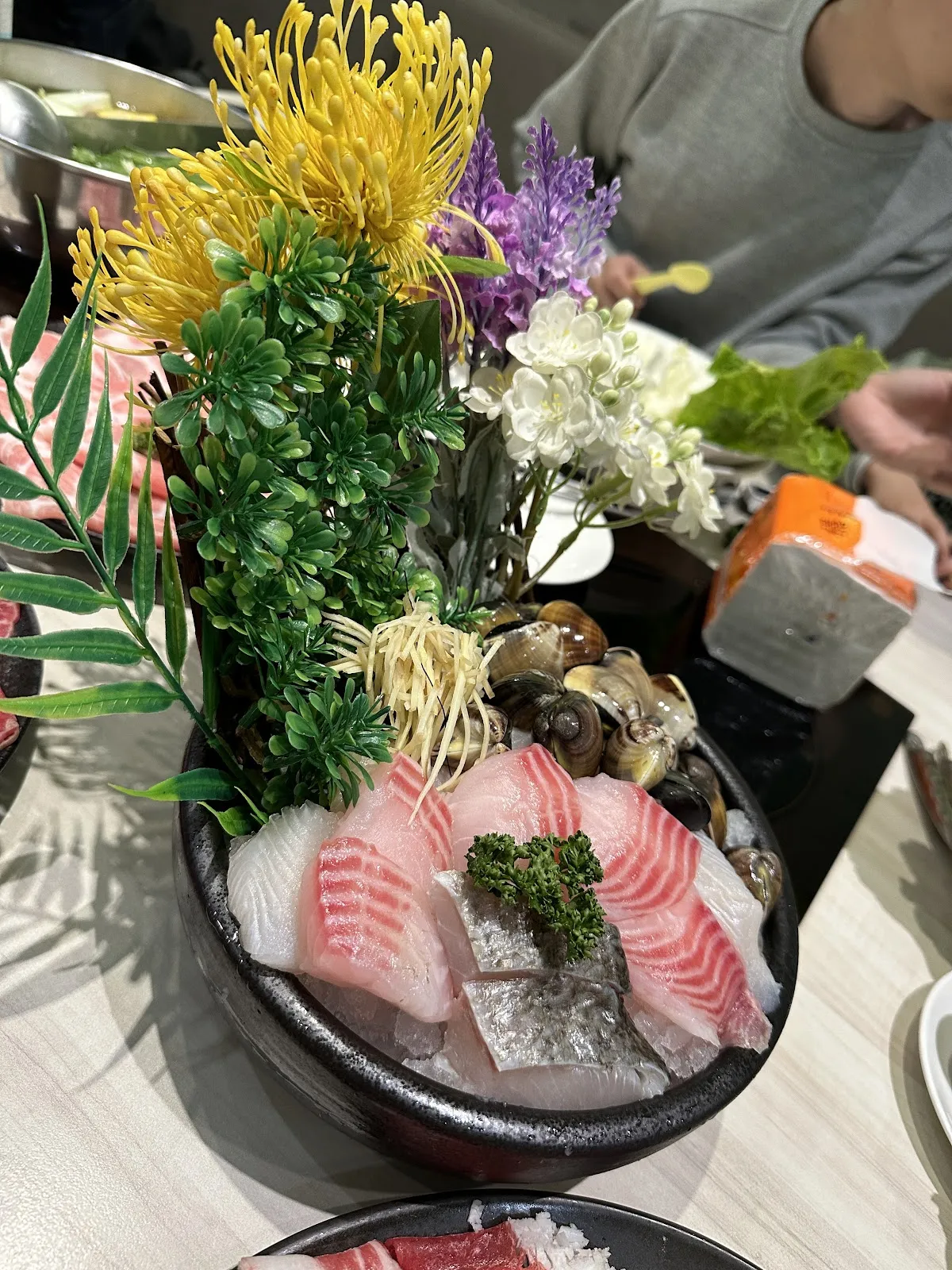 覺醒 幸福 鍋物｜寵物友善｜牛奶鍋｜麻辣鍋｜藥膳鍋｜胡椒雞白鍋｜新莊必吃餐廳｜聚餐｜麻辣牛奶鍋｜人氣美食｜約會餐廳｜新莊火鍋｜慶生｜推薦｜