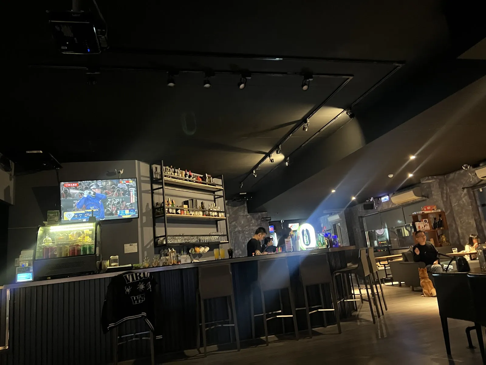 三酉飛鏢咖啡餐廳/林口龜山寵物友善環境/多元桌遊/活動包場/寵物餐廳