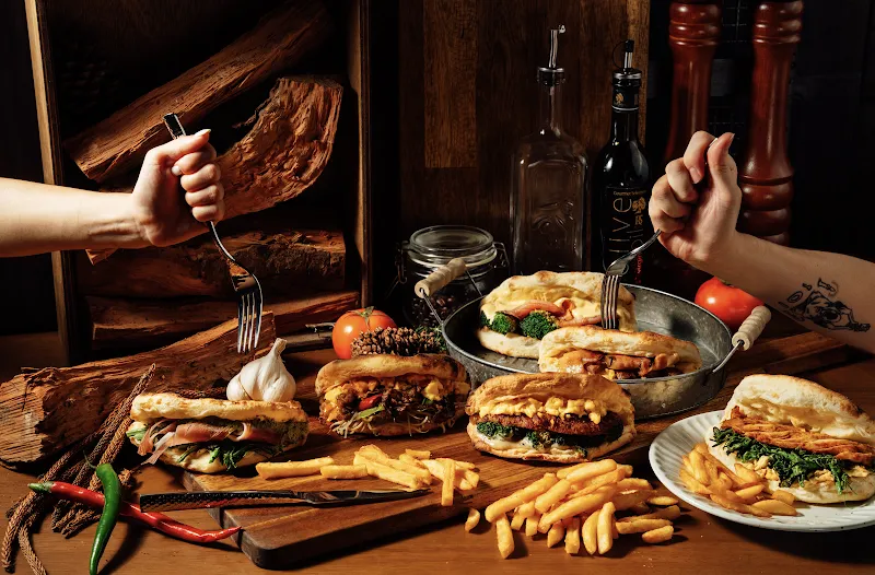 Ranger land 探險俱樂部｜瑪芬夾餅｜南洋麵食｜早午餐｜派對包場｜寵物友善