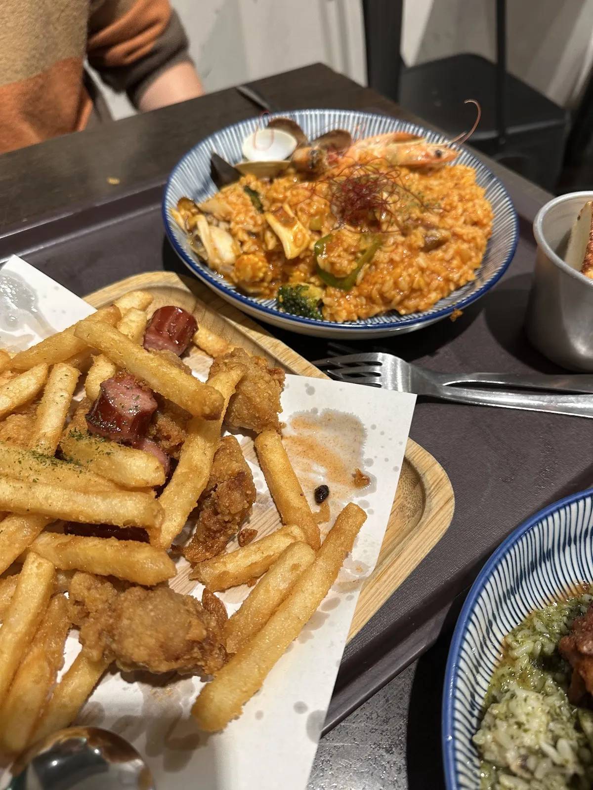 浪浪別哭（不能攜帶寵物）