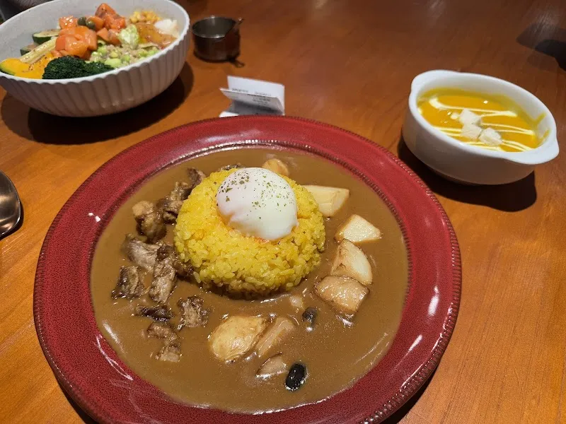 隅室咖啡餐廳 us cafe 六合店