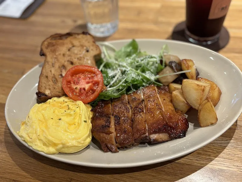 隅室咖啡餐廳 us cafe 六合店