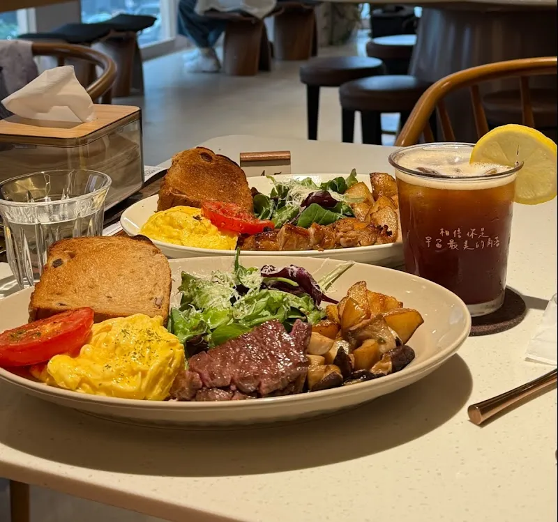 隅室咖啡餐廳 us cafe 六合店