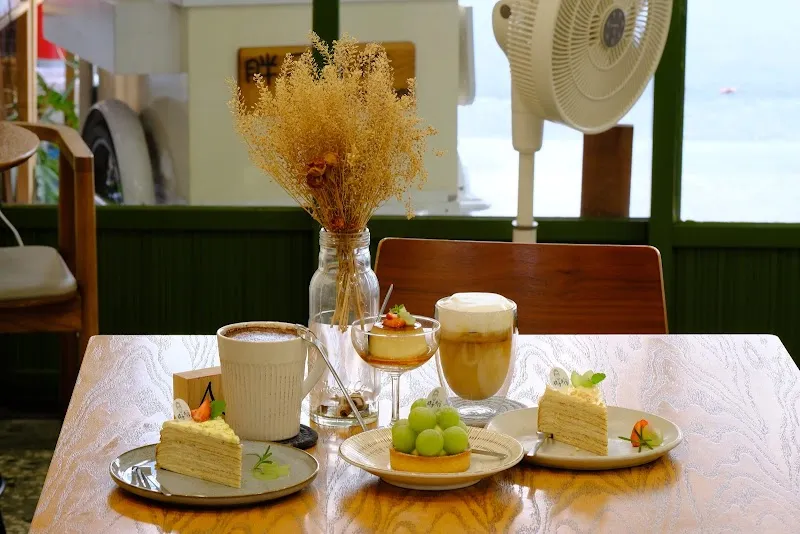 胖屋·胖子手作甜點｜臘腸狗店長｜寵物友善店家