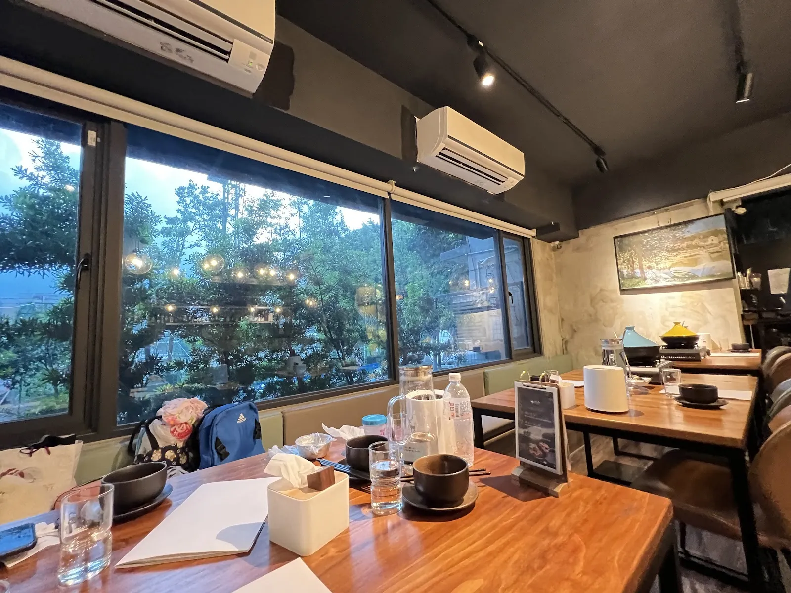 仨弄砂鍋煲-台北科大|火鍋|熱炒|餐酒館|運動賽事|聚餐|寵物友善餐廳推薦|台北大安區