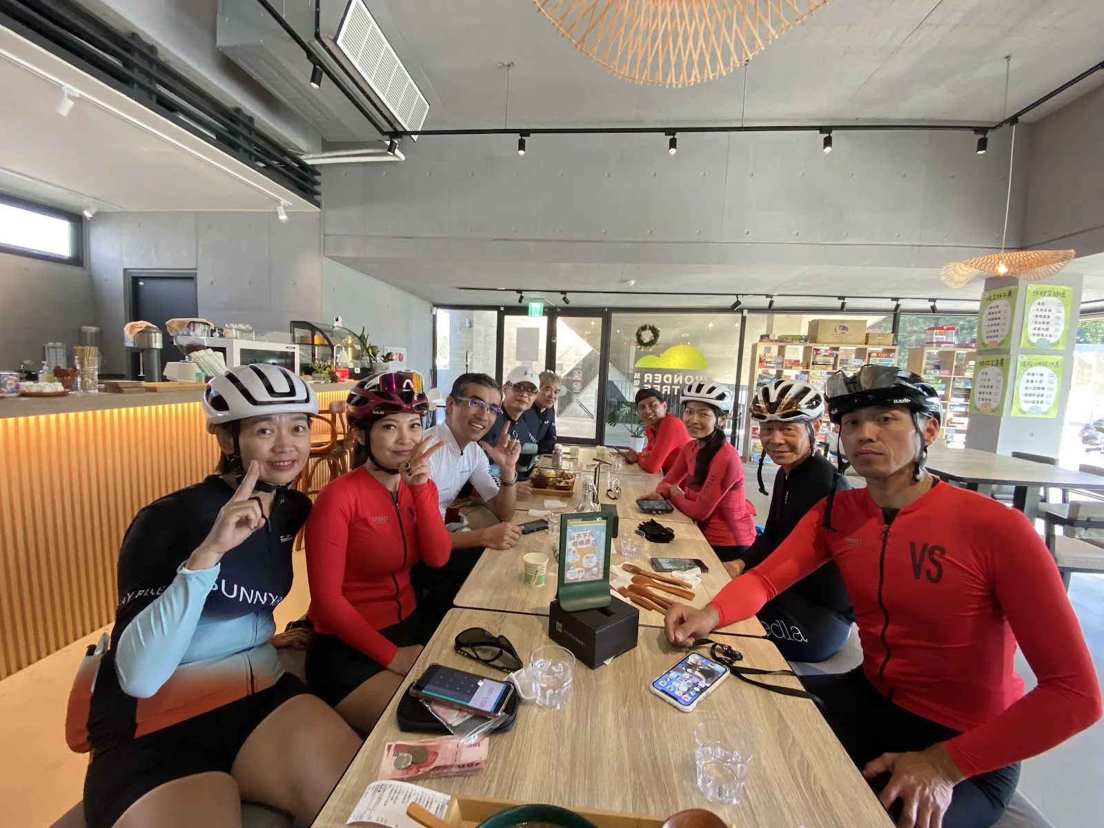 玩逗樹咖啡-中原店｜桌遊｜早午餐｜簡餐｜場地租借｜中壢寵物友善餐廳｜聚會首選