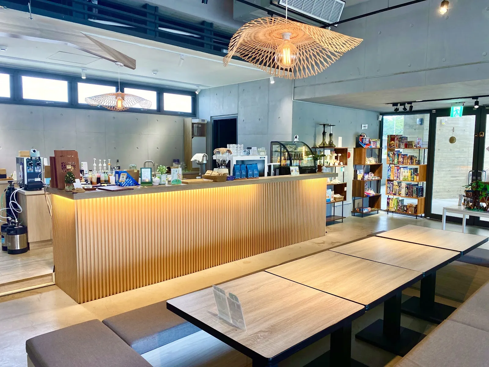 玩逗樹咖啡-中原店｜桌遊｜早午餐｜簡餐｜場地租借｜中壢寵物友善餐廳｜聚會首選