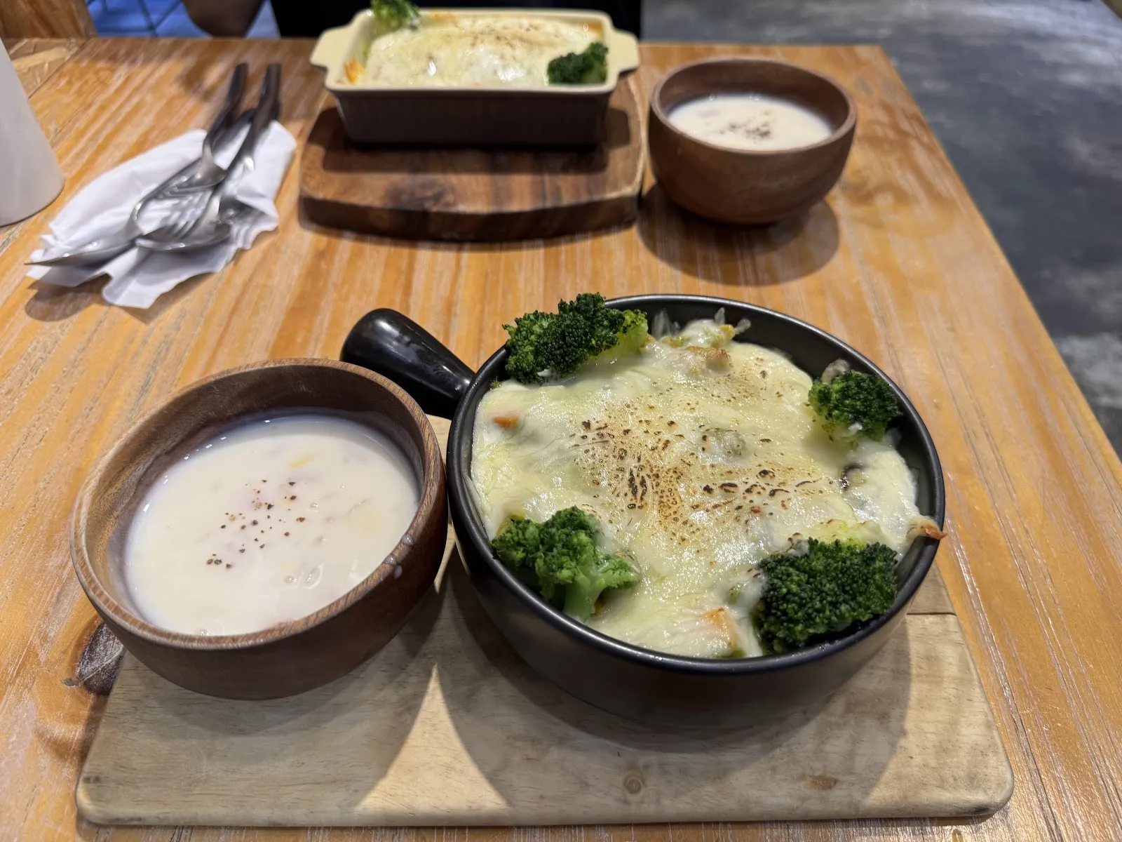 捲尾巴寵物餐廳/可落地放繩跑跑/柴犬餐廳(店狗已退休)