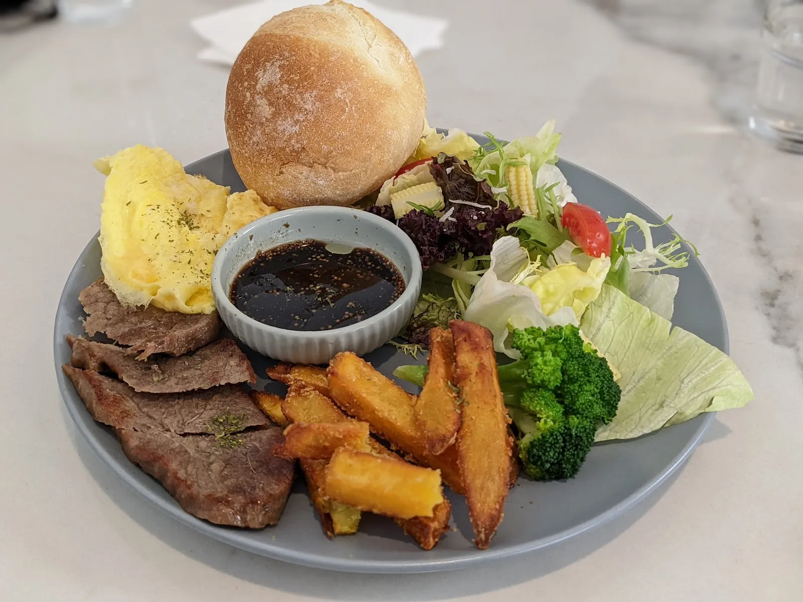 踏踏地球 Ta Ta Earth ｜親子寵物友善餐廳｜包場派對｜寵物美容 ｜寵物安親｜寵物住宿｜