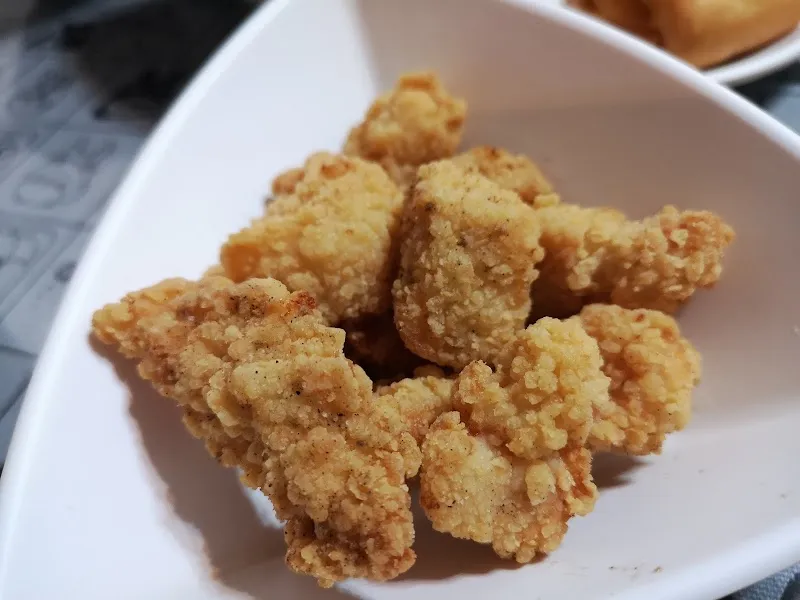 安安你好宵夜/打拋豬/鍋燒意麵/炒泡麵/炒飯/豬油拌飯/飲料/宵夜/高雄美食/寵物友善/