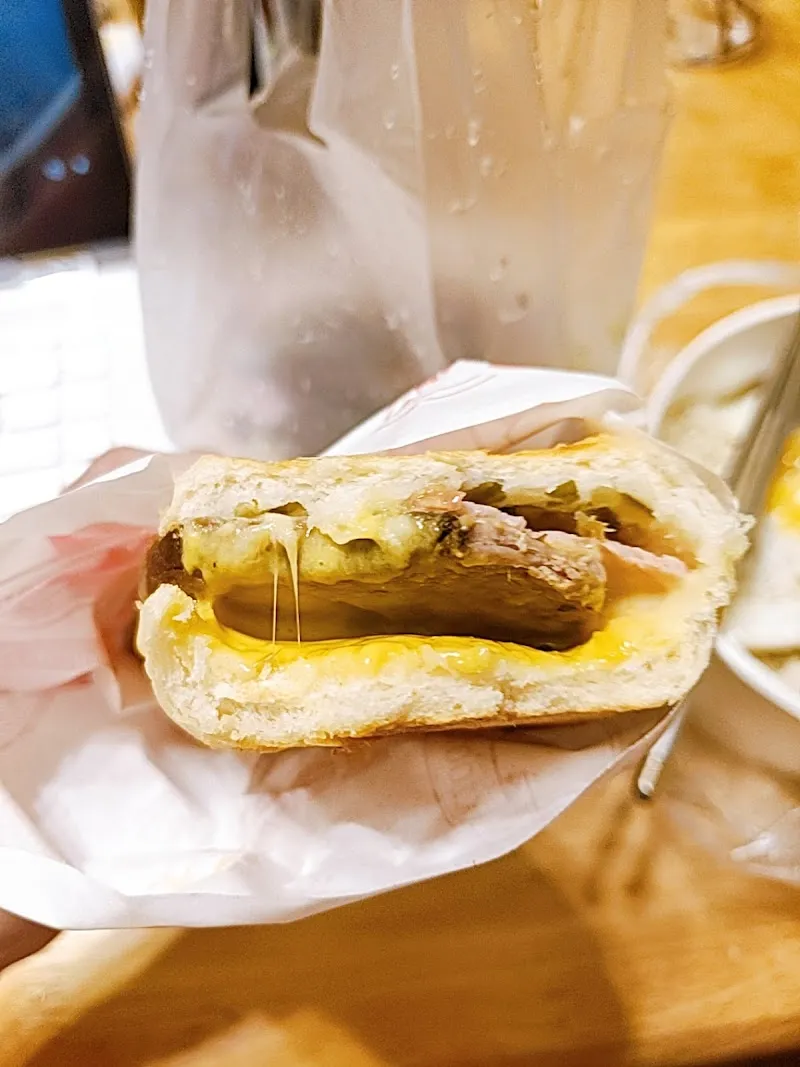 安安你好宵夜/打拋豬/鍋燒意麵/炒泡麵/炒飯/豬油拌飯/飲料/宵夜/高雄美食/寵物友善/