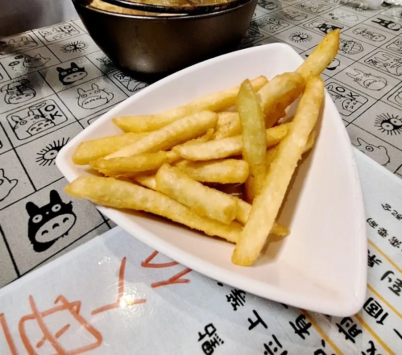 安安你好宵夜/打拋豬/鍋燒意麵/炒泡麵/炒飯/豬油拌飯/飲料/宵夜/高雄美食/寵物友善/