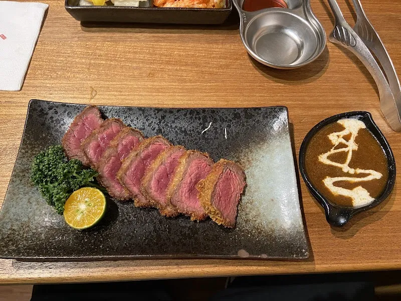 逸之牛 牛かつ·京都壽喜燒 高雄博愛店 | SUKIYAKI | STEAK | WAGYU | 巨蛋站 | SINCE 2016
