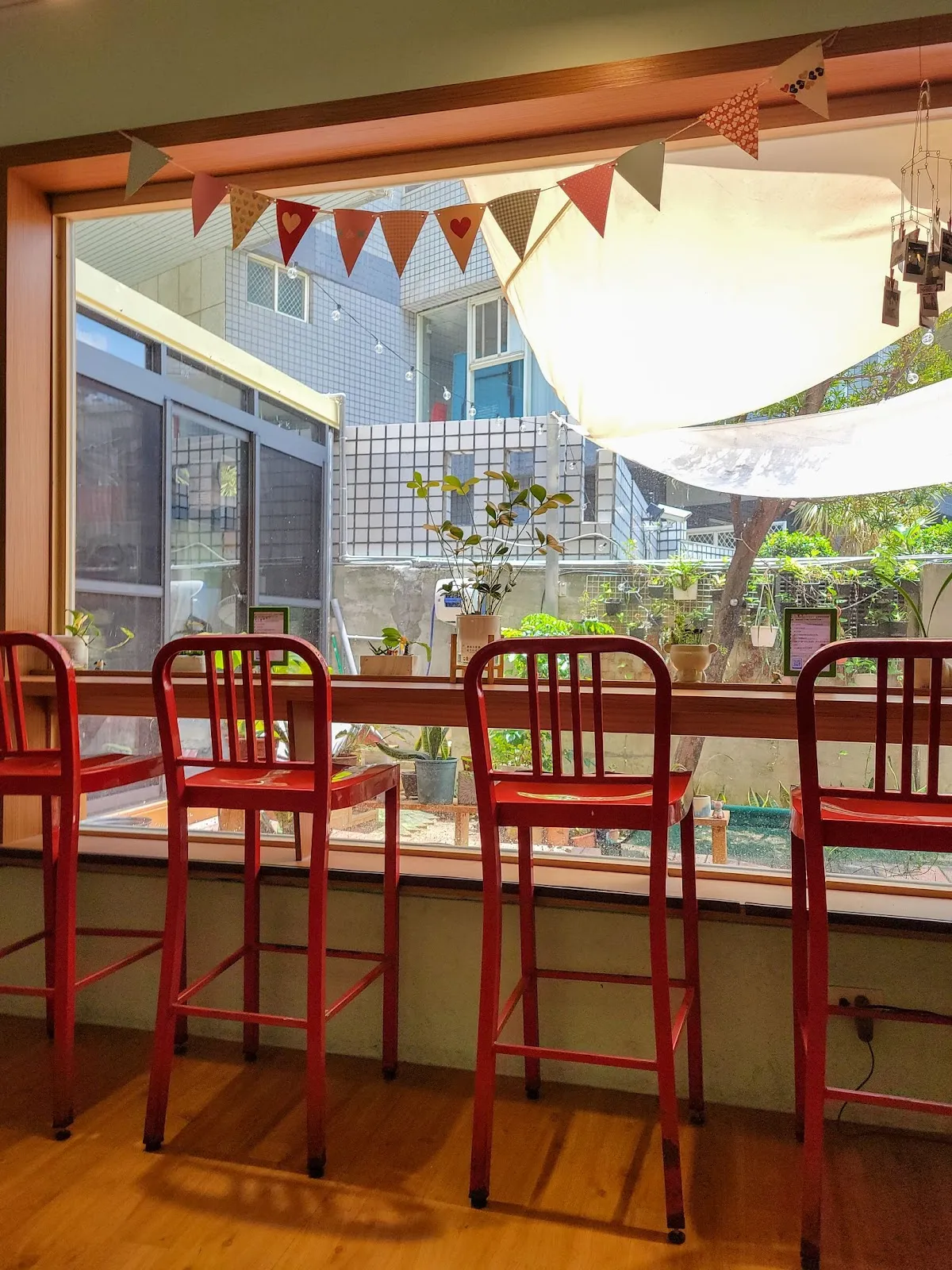 攜旺咖啡&浪浪中途學校