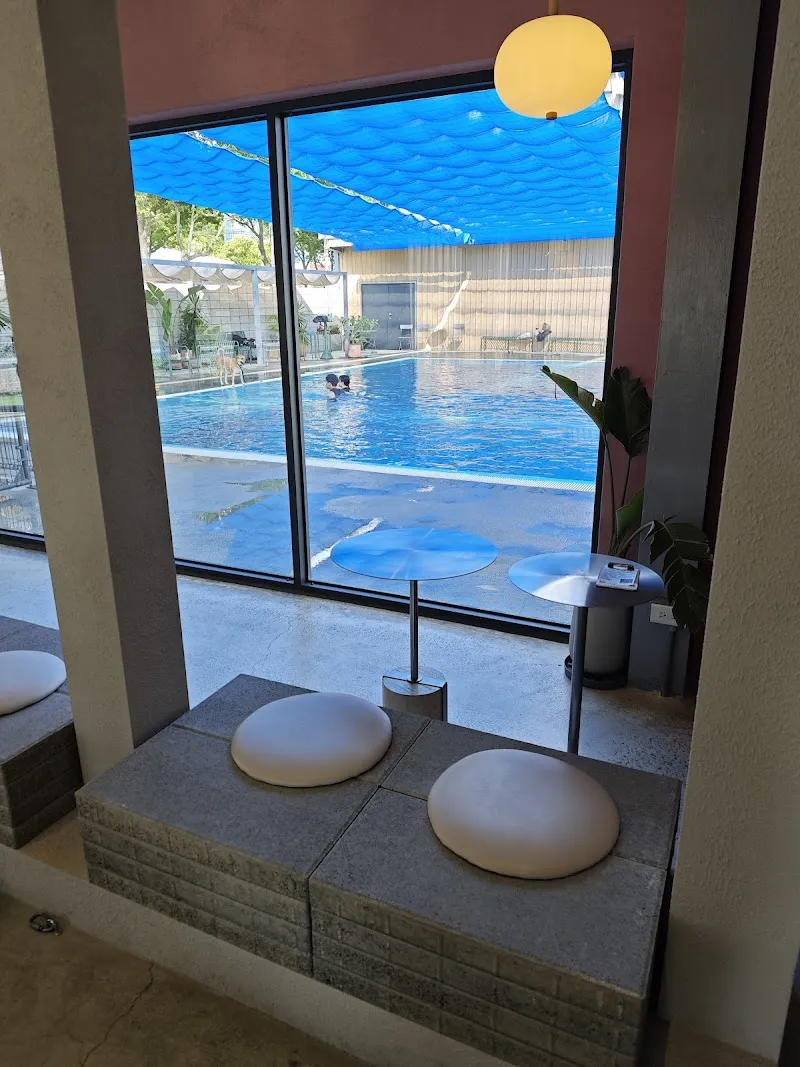 WUGAO遊狗（150公分以下孩童禁止進入泳池區）