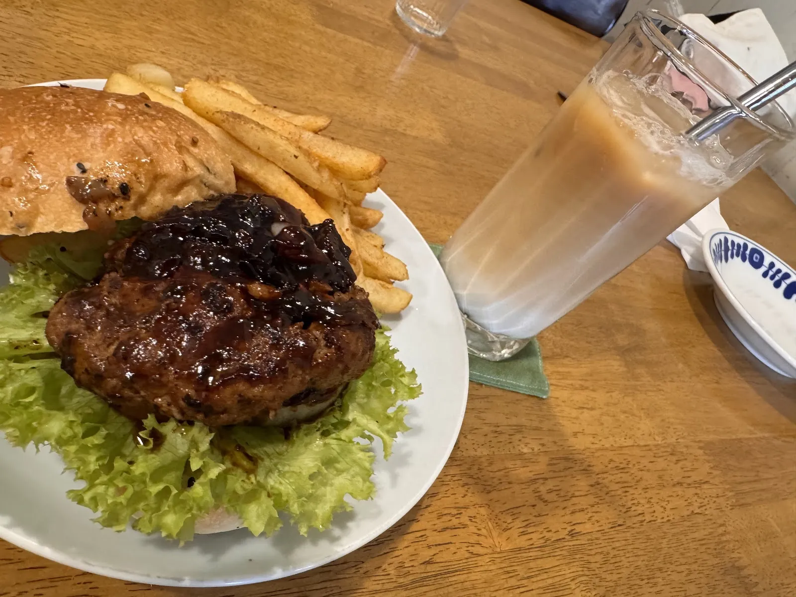 煦煦(只收現金，無開放訂位，15：00最後出餐