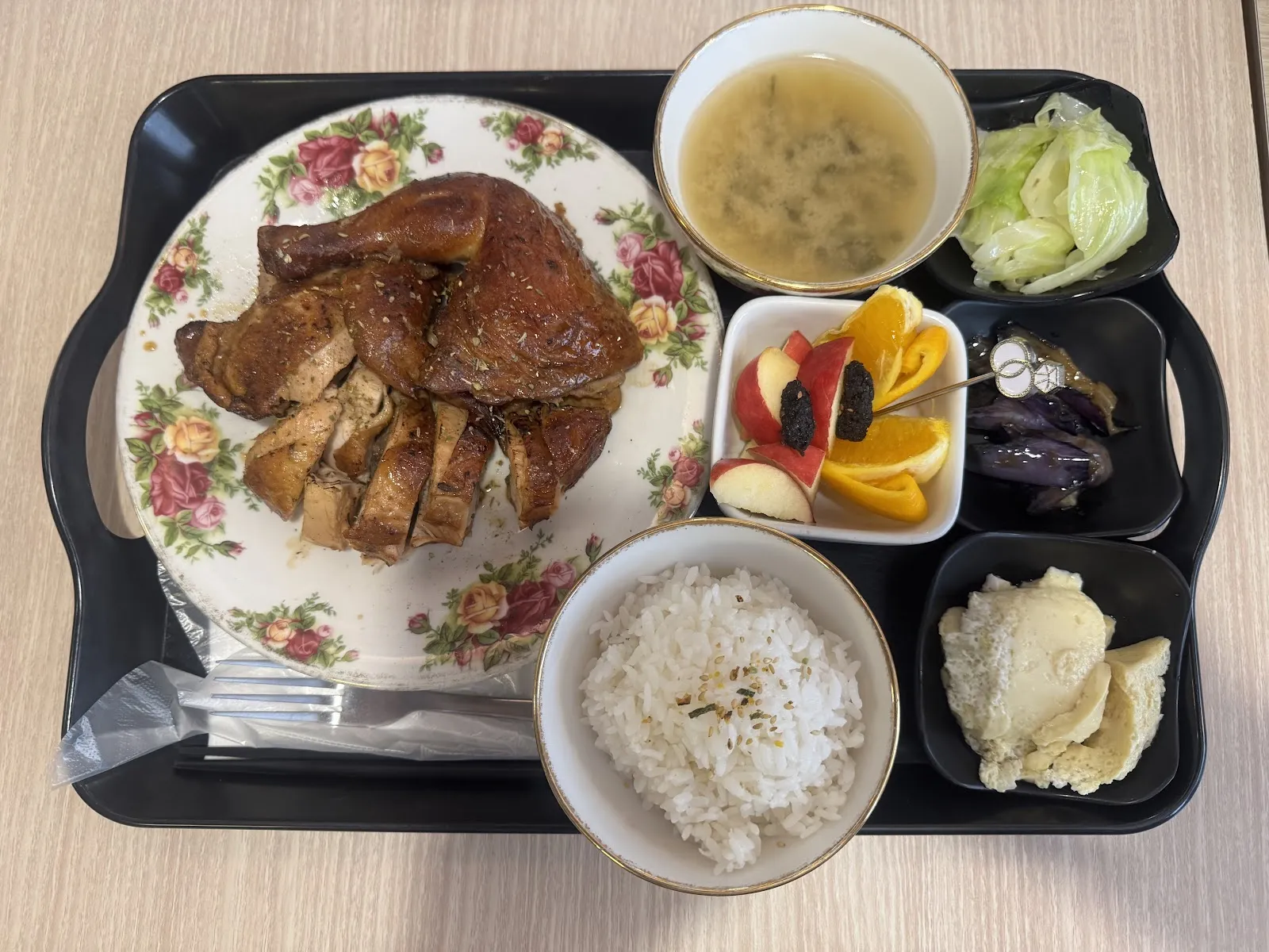 日光食堂/定食套餐/寵物友善/柴犬主題