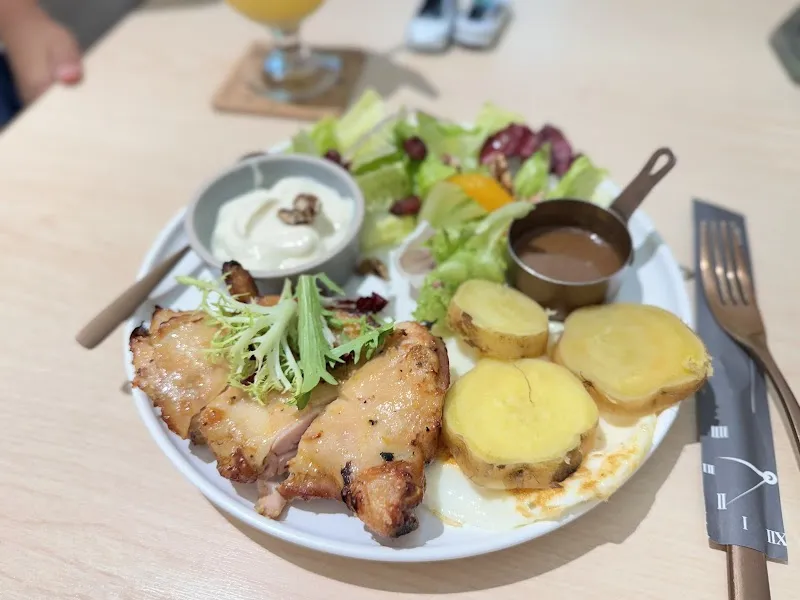 旅人咖啡館 力行店