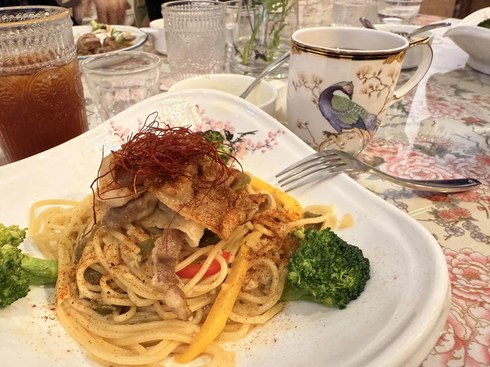 大稻埕貴賓 寵物友善餐廳 standard poodle coffee