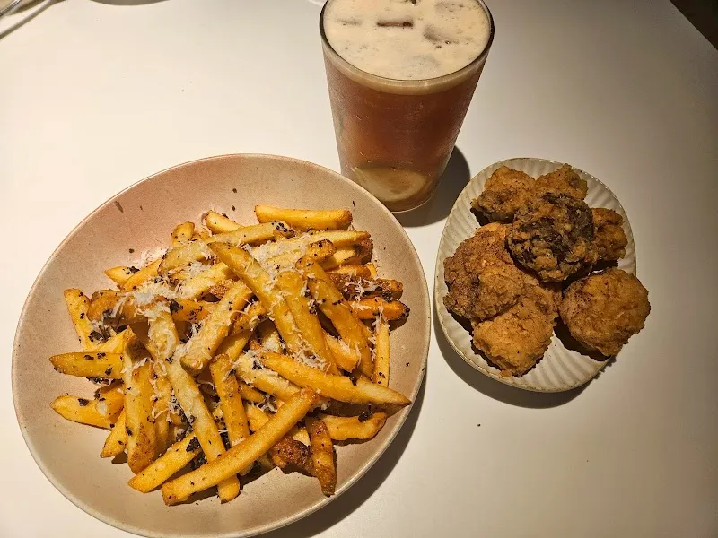 Second Floor 貳樓台中秀泰文心店