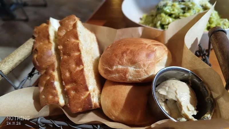 Second Floor 貳樓高雄SKM Park店