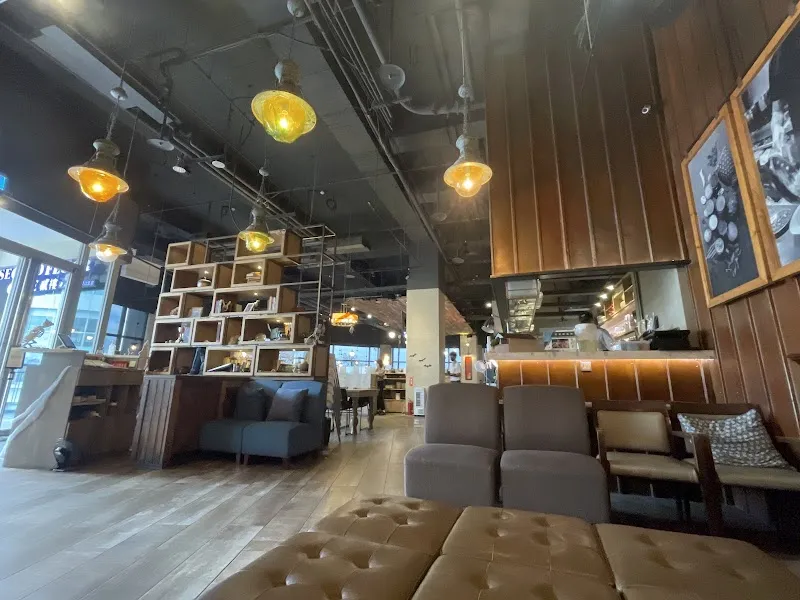 Second Floor 貳樓高雄SKM Park店