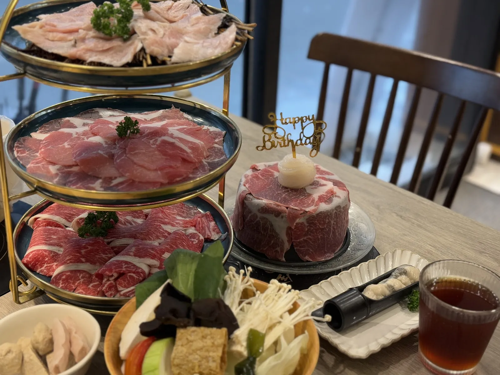 初殿鍋物-永春店「最後收客2100」平日套餐299元｜寵物友善｜被火鍋耽誤的滷肉飯｜牛奶鍋｜麻辣鍋｜台北信義火鍋、美食、餐廳、restaurant