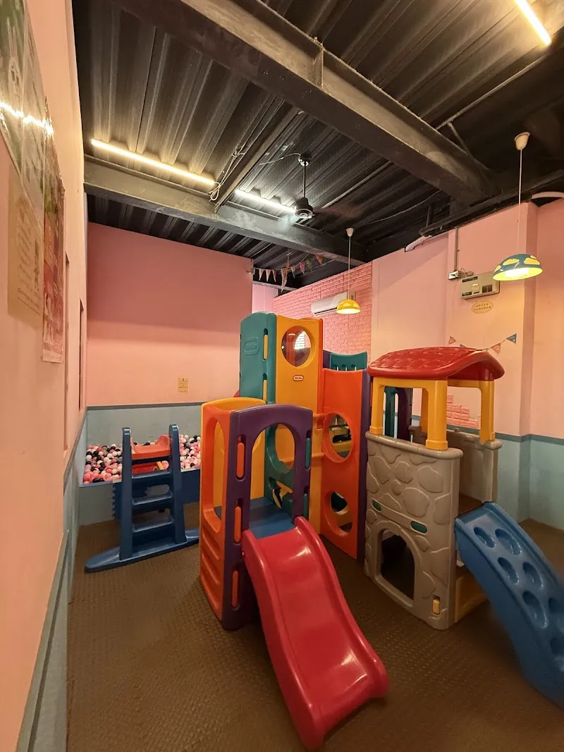 瑪莉桃桃親子生活餐廳｜高雄美食｜高雄親子｜親子餐廳｜包場餐廳｜素食｜葷素皆宜｜三民區美食｜義大利麵｜鍋物｜慶生餐廳 ｜泰式