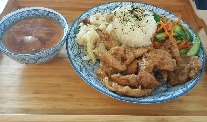 陪你去流浪(已無販售鹹食，僅提供蛋糕及咖啡飲品)