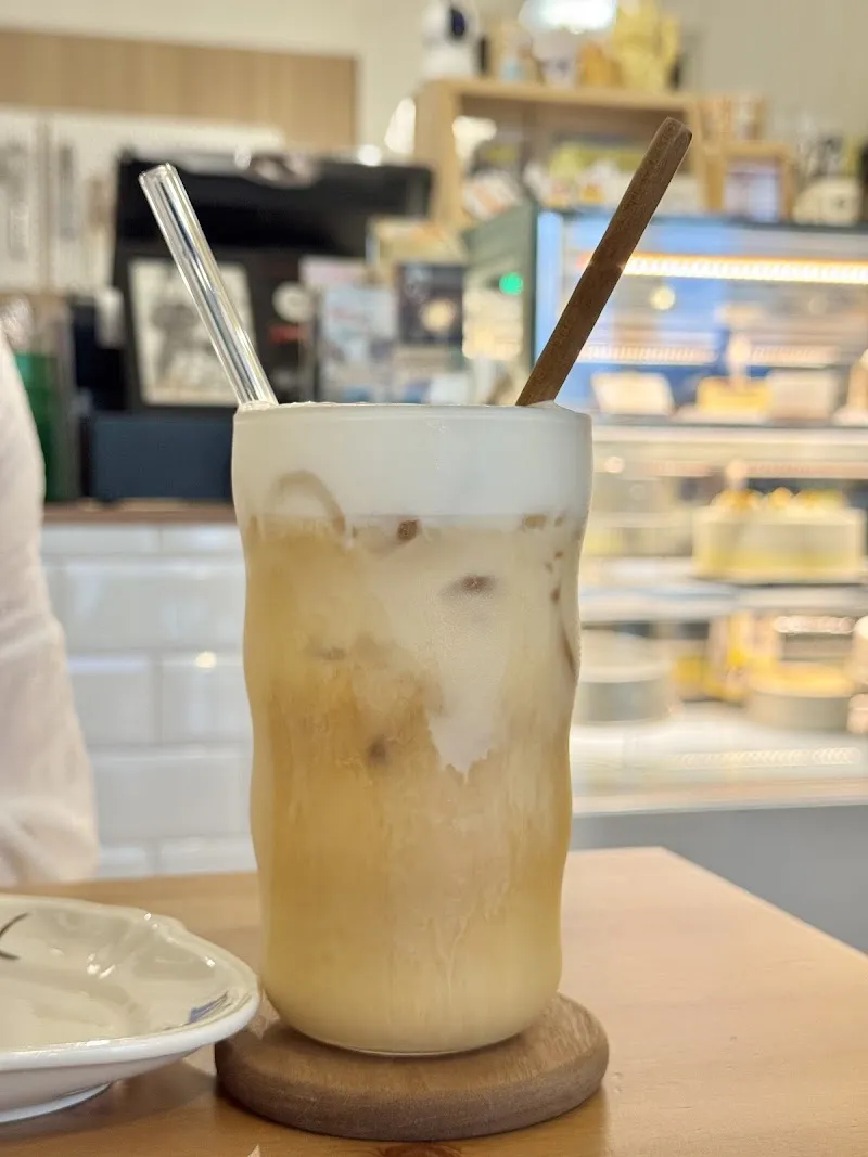 陪你去流浪(已無販售鹹食，僅提供蛋糕及咖啡飲品)