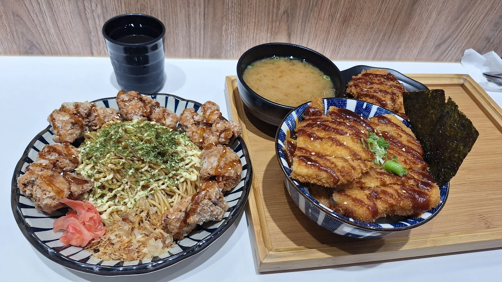 小烏丸 桃園必吃 桃園觀光夜市 非凡大探索 厚切炸豬排/丼飯/牛排三明治/寵物友善