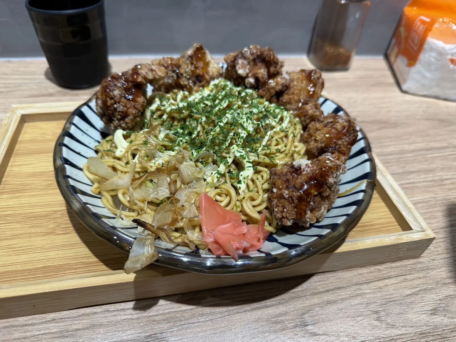 小烏丸 桃園必吃 桃園觀光夜市 非凡大探索 厚切炸豬排/丼飯/牛排三明治/寵物友善