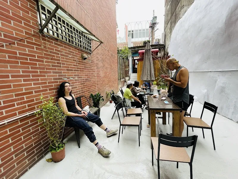 愛毛客複合式餐廳