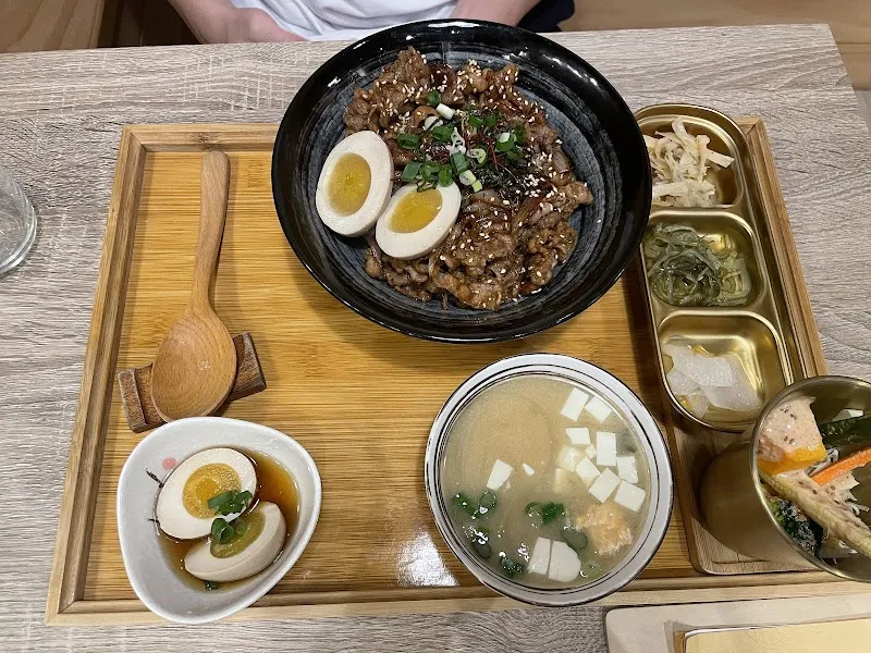 曙光沐屋HIKARU|寵物餐廳|貓咪中途|包尿布可落地