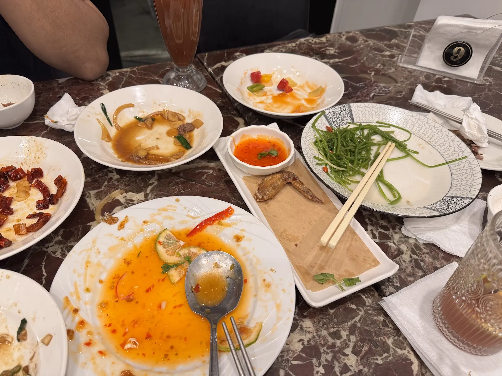 嶺空 景觀餐廳｜桃園夜景 咖啡 熱炒 桌宴 寵物友善 Mountain Peak