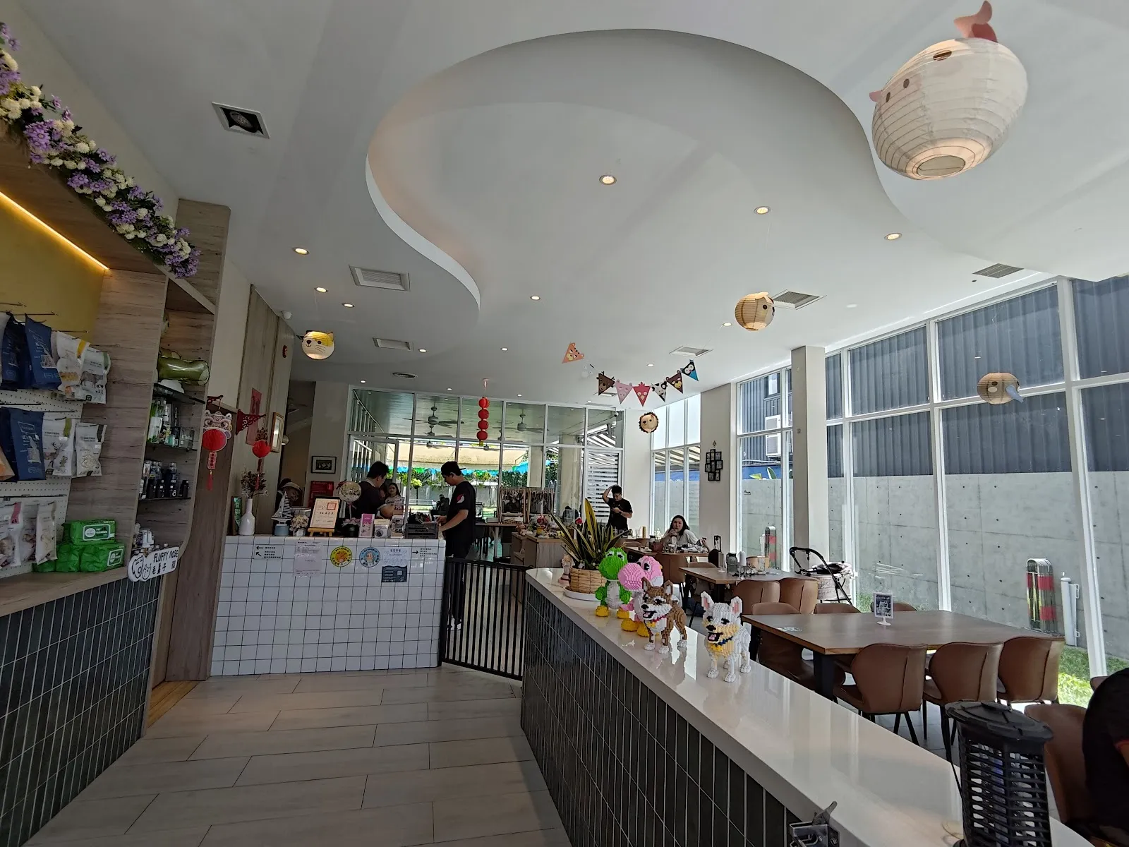 PAT’s KITCHEN (派特寵物友善餐廳)｜寵物美容｜寵物泳池｜寵物安親｜寵物住宿（24小時保母）