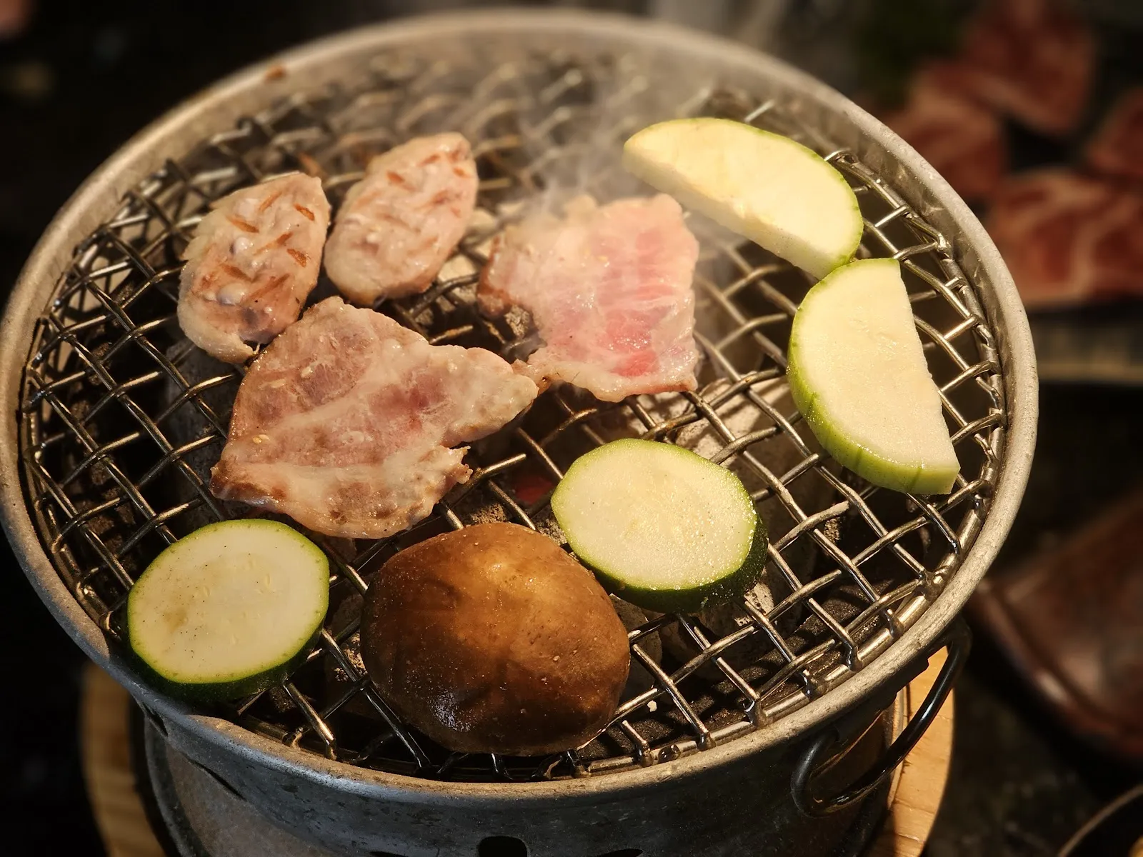 月見里山 炭火燒肉