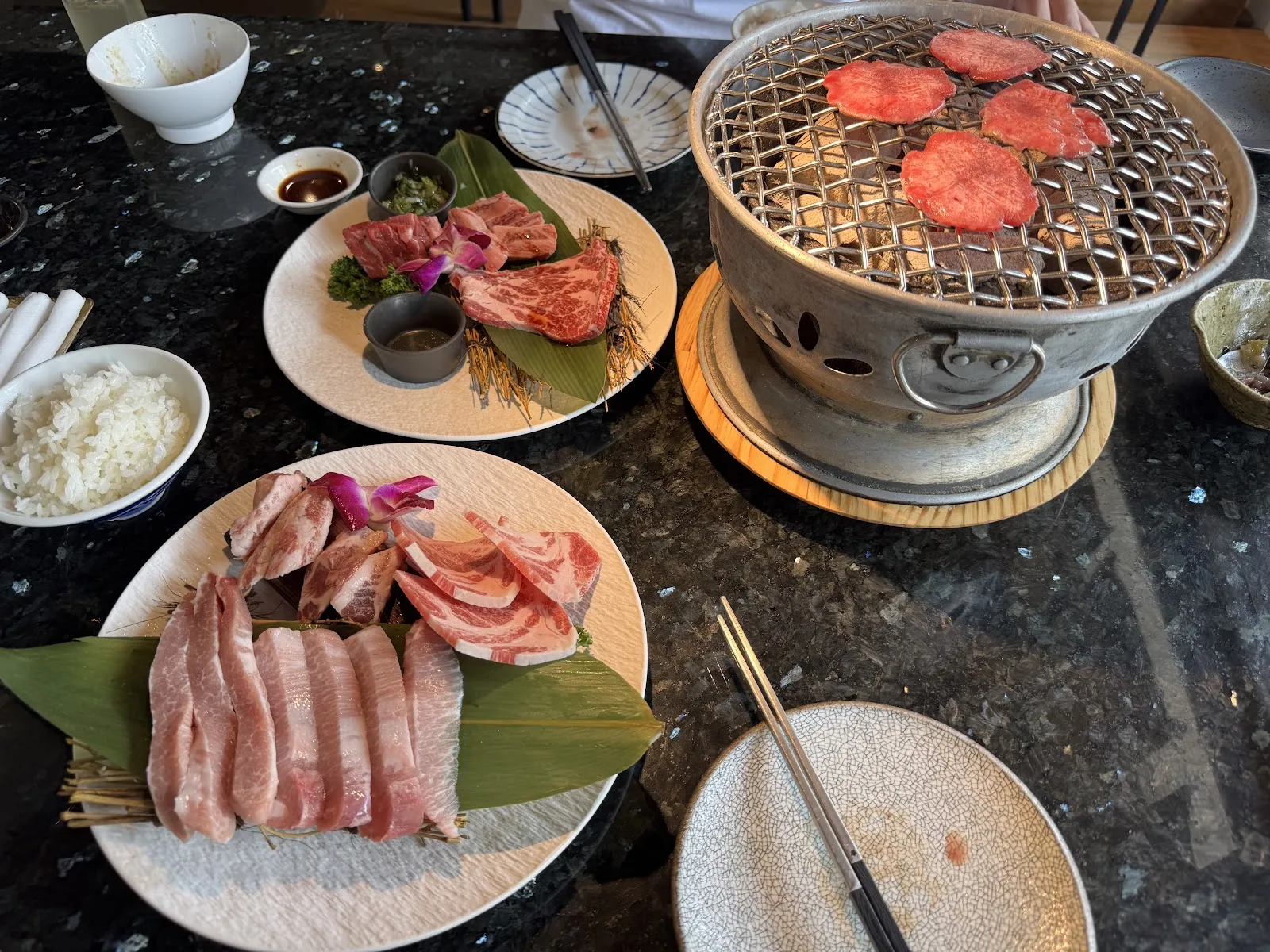 月見里山 炭火燒肉