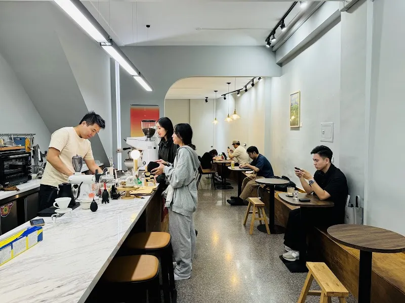 昇陞咖啡shēngshēng coffee - 台南東區咖啡店推薦 咖啡廳 雞蛋糕 手沖咖啡 在地美食 必吃 探店 人氣食記 網紅餐廳 打卡熱門景點 寵物友善 活動包場