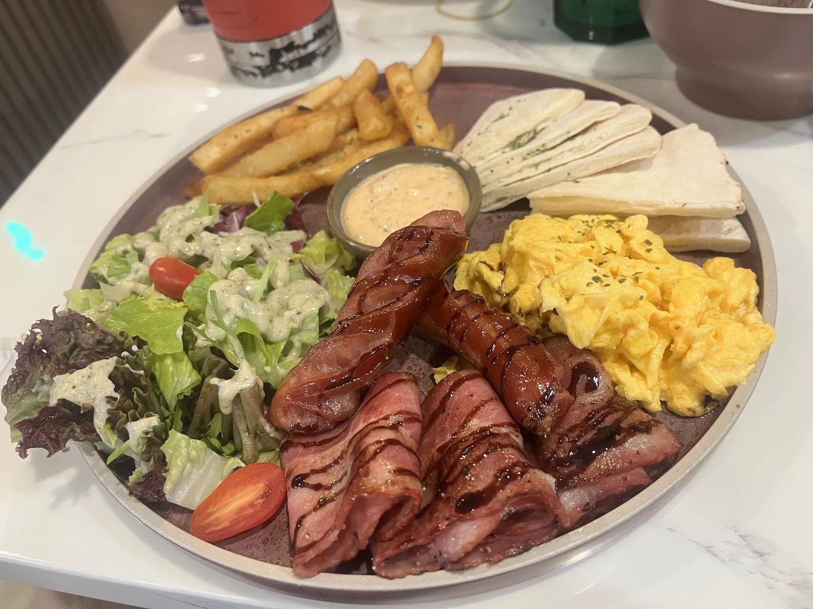 鞦CHILL Cafe & Bistro