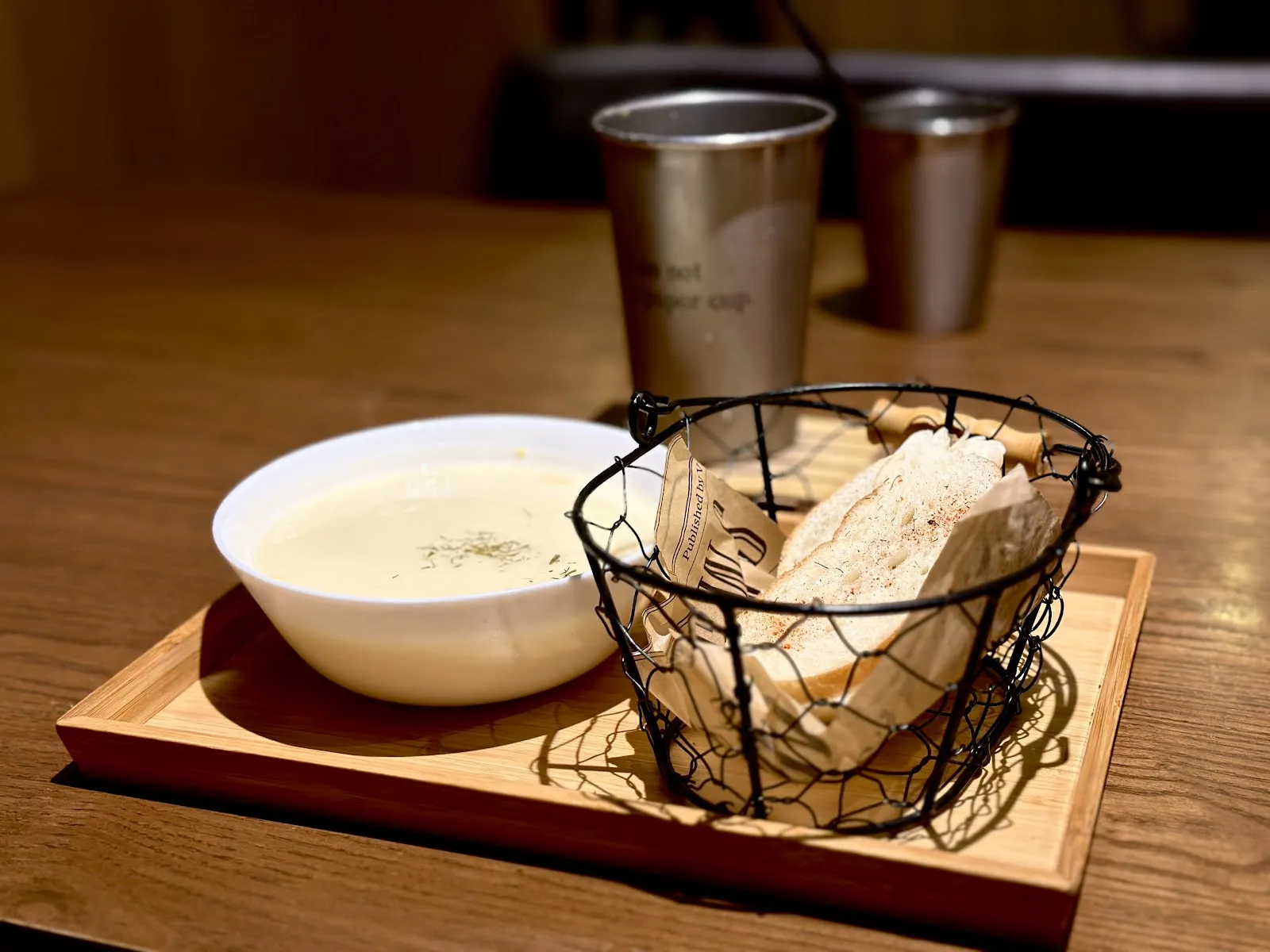 垂涎漢堡(2F用餐區）