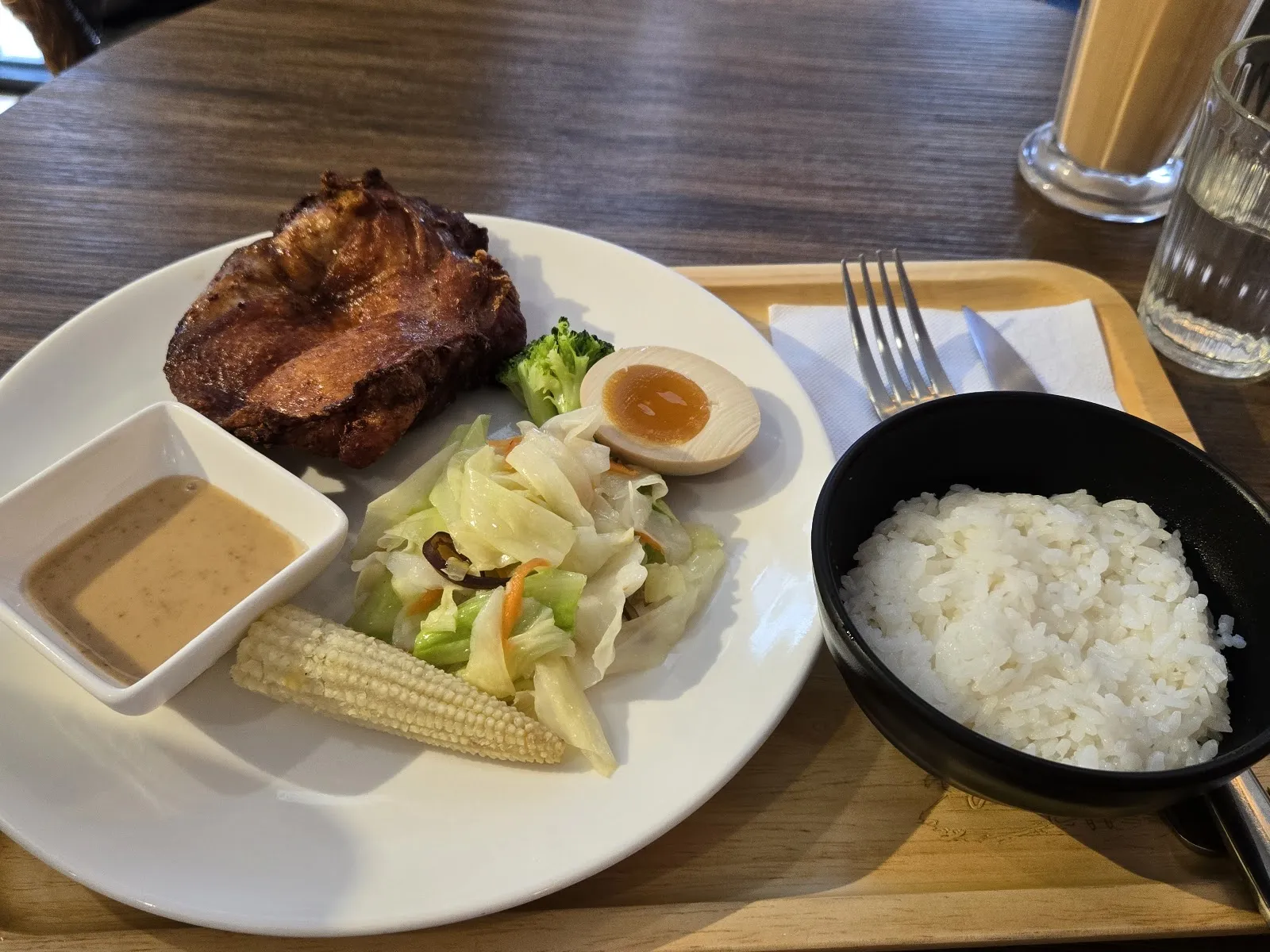 W2cafe#應援場地#台北推薦聚會餐廳#K書#板橋推薦餐廳#板橋約會餐廳#板橋聚餐餐廳#下午茶#不限時#商業午餐#江子翠美食#親子餐廳#寵物友善#包場餐廳#生日應援#dinner#lunch