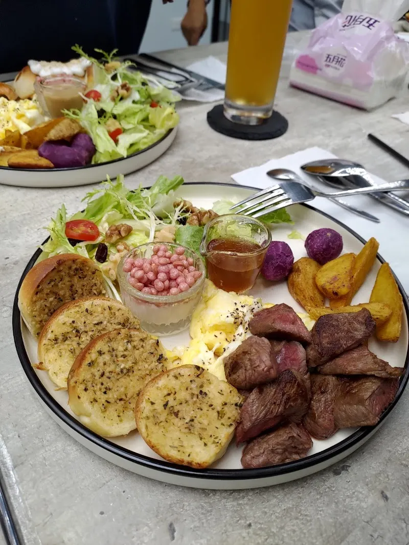 陸鄰.陸街.BRUNCH
