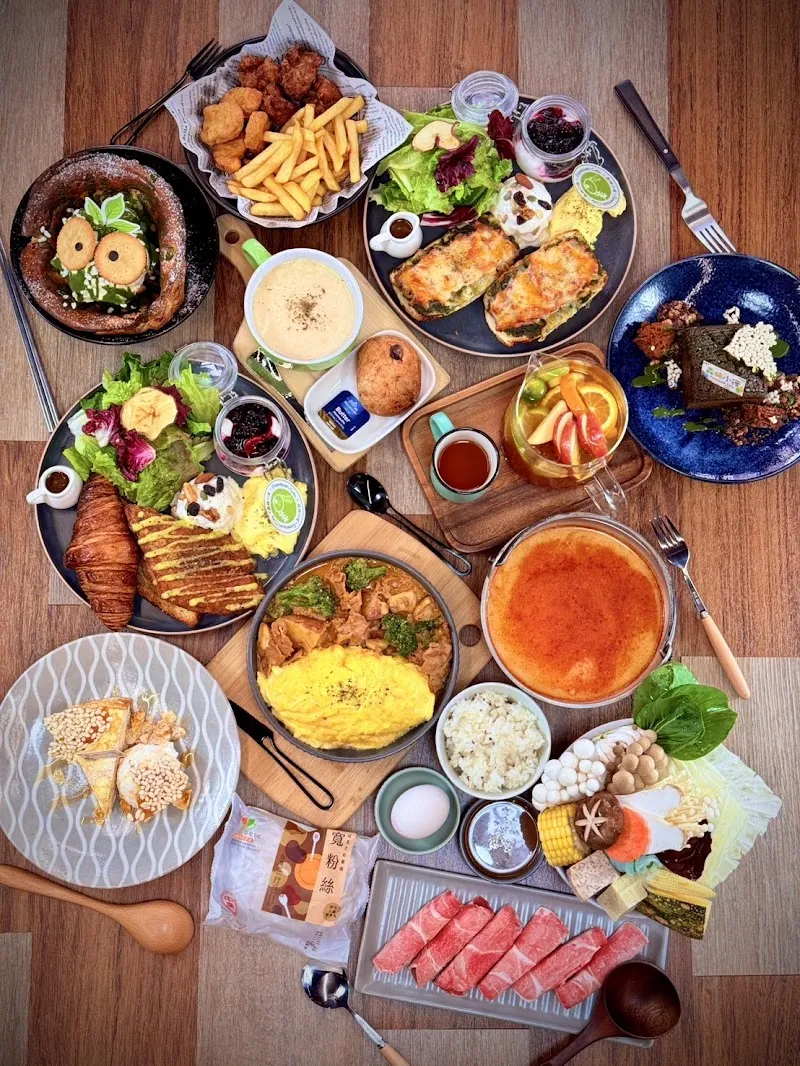 森林小徑-精誠店（供餐至20:00）｜親子寵物友善餐廳｜火鍋｜義式料理｜早午餐｜下午茶｜火山鬆餅｜