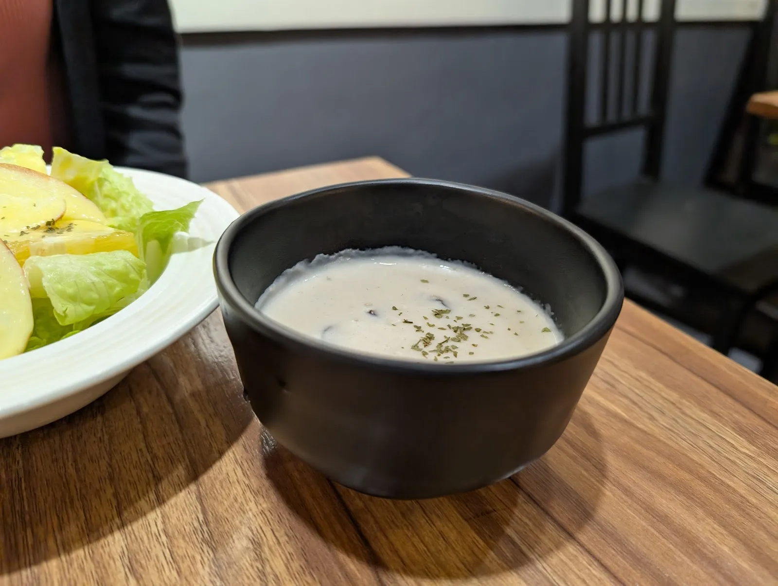 HELLO你好-HOUSE KITCHEN - 新莊小廚房 - 異式餐盒 健康餐盒 寵物友善