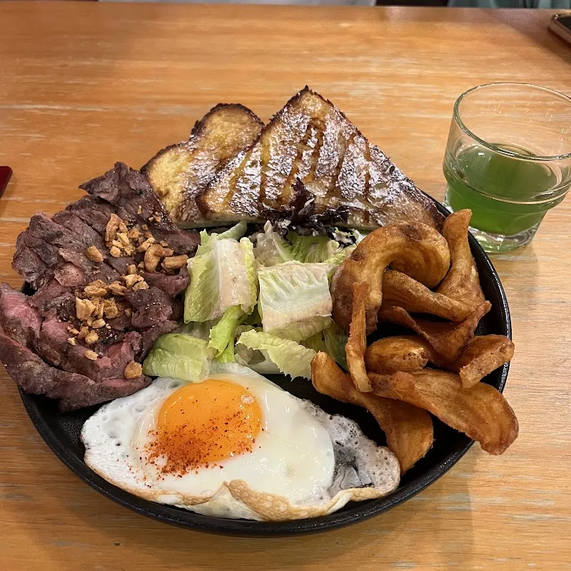 Second Floor 貳樓嘉義秀泰店